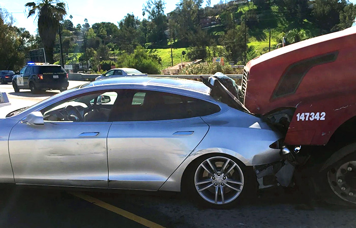 Это самая большая проблема выдвигающихся ручек./ Фото: thedrive.com