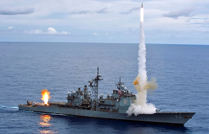 Огонь по истребителю./ Фото: twz.com