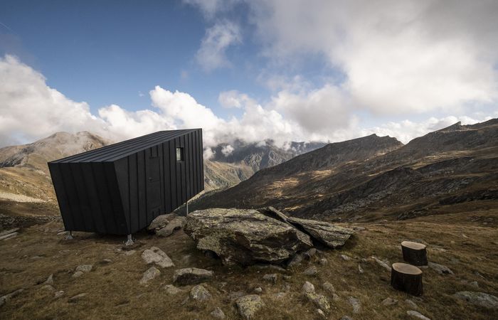 Небольшой приют в долине Вертозан в Валле.  Фото: images.divisare.com.