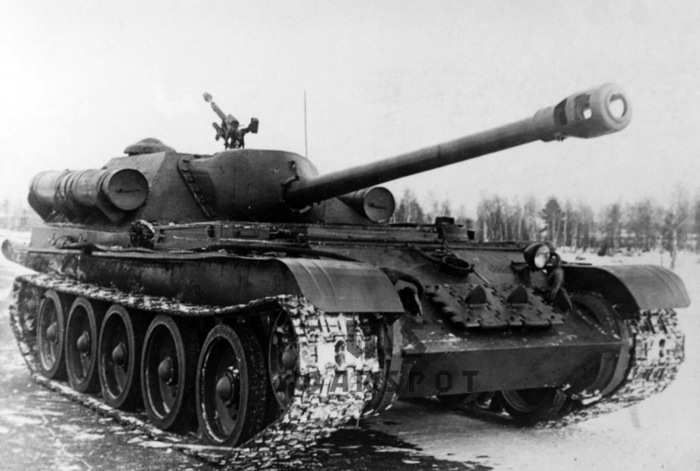 СУ-101, классическая модель танка. Фото: alternathistory.ru СУ-101, классическая модель танка. Фото: alternathistory.ru