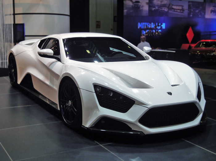 Скорость Zenvo ST1 ограничена на уровне 375 км/ч. Фото: wikimedia.org Скорость Zenvo ST1 ограничена на уровне 375 км/ч. Фото: wikimedia.org