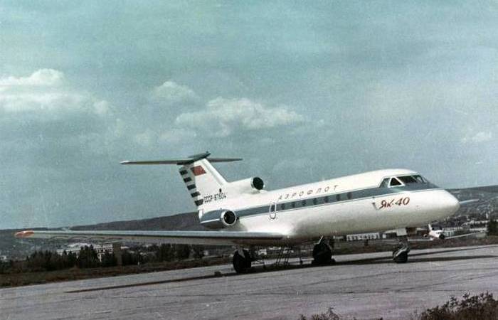 Первый гражданский самолёт ОКБ Яковлева. /Фото: oldsaratov.ru. 