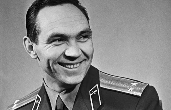 Лётчик-испытатель Георгий Мосолов. /Фото: bigenc.ru. 