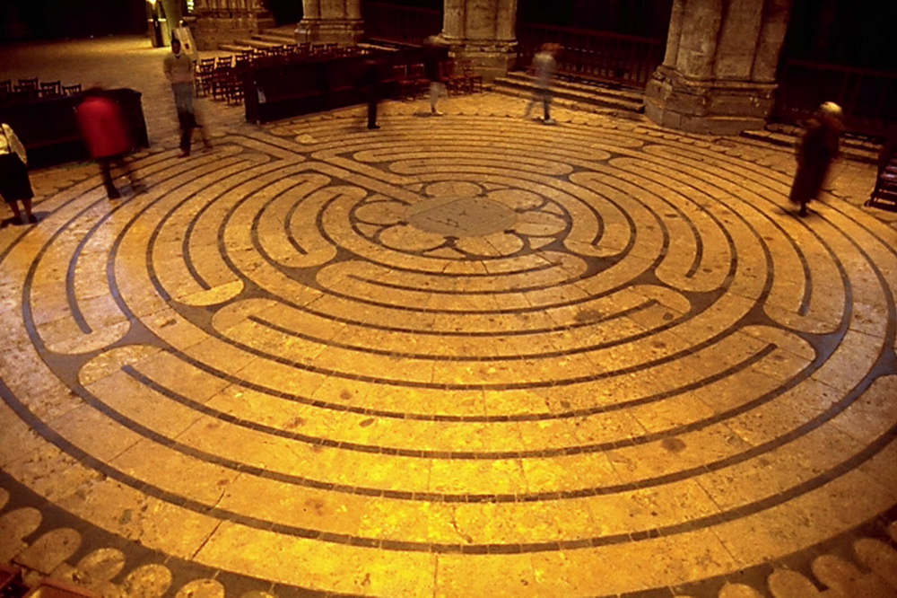 Лабиринт Шартрского собора Фото:patheos.com