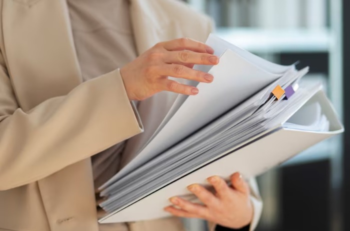 Процедура получения прав начинается со сбора документов. Фото: freepik.com