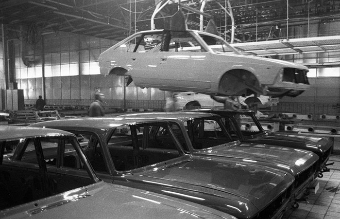 На конвейере./ Фото: auto.mail.ru