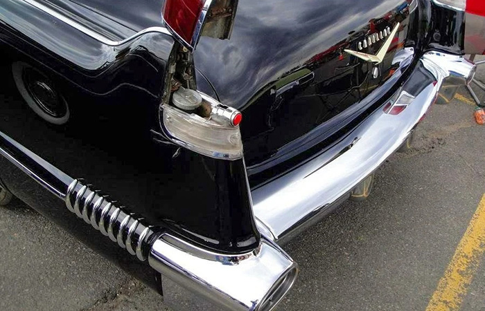 Лючок под фарой./ Фото: imageban.ru