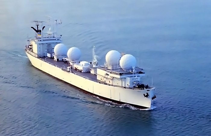 Обтекатели на палубе./ Фото: shipscribe.com