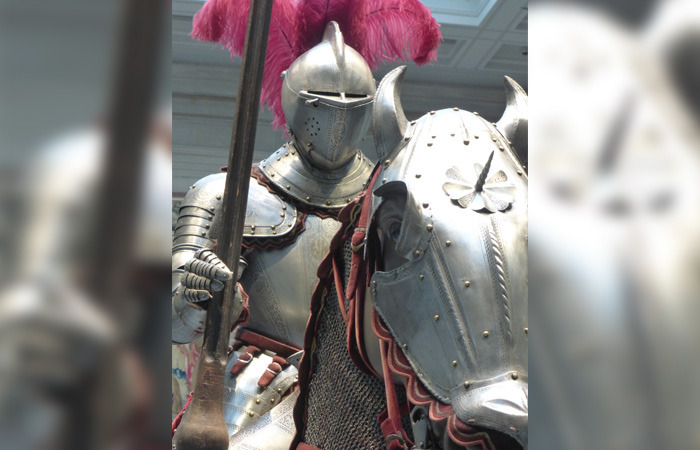 Доспехи для рыцаря и коня./ Фото: wikimedia.org Доспехи для рыцаря и коня./ Фото: wikimedia.org