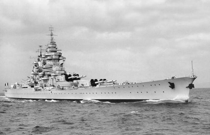 400-мм огневой мощи. /Фото: YouTube.com. 