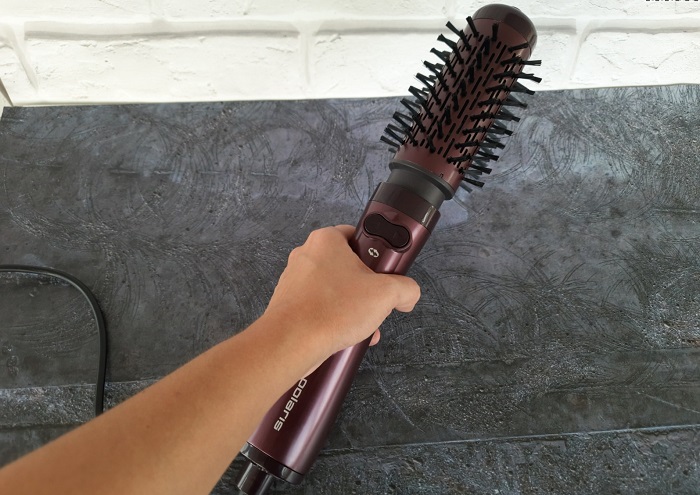 Фен с брашингом для волос. / Фото: irecommend.ru Фен с брашингом для волос. / Фото: irecommend.ru