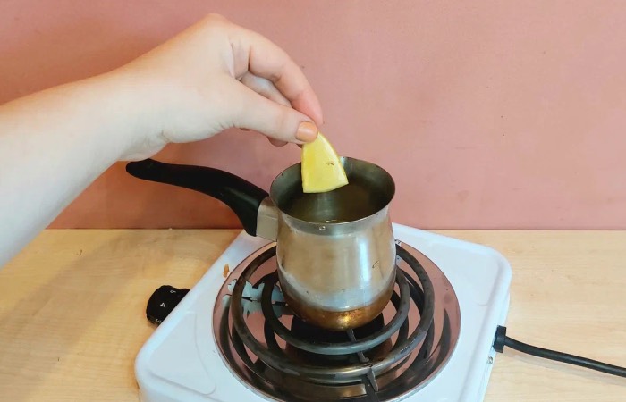 Лимон избавит турку от нагара. Лимон избавит турку от нагара.