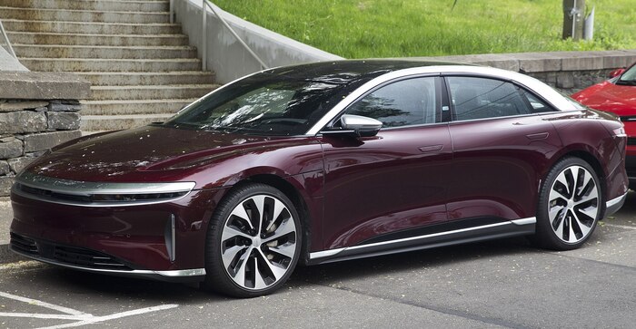 Lucid Air с коротким задним свесом и длинным капотом. Фото: wikimedia.org