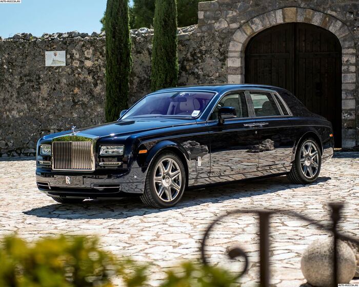 Rolls-Royce Phantom 7, красивый и функциональный. Фото: avto-russia.ru