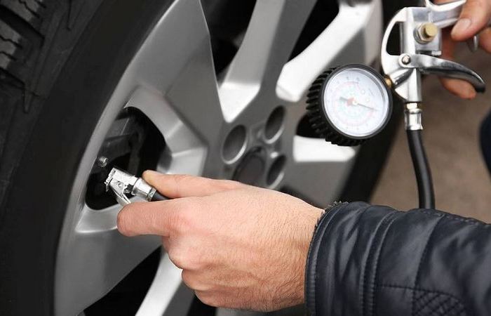 Почему нельзя накачивать колёса автомобиля до заветных 2 атмосфер