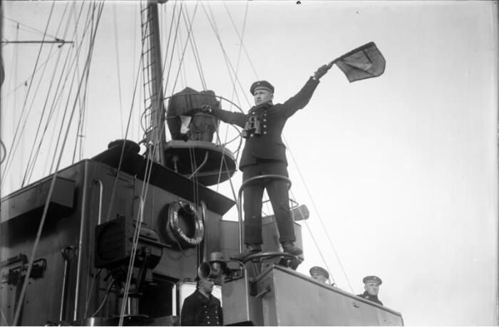 Флажками тоже можно. / Фото: en-academic.com. Флажками тоже можно. / Фото: en-academic.com.