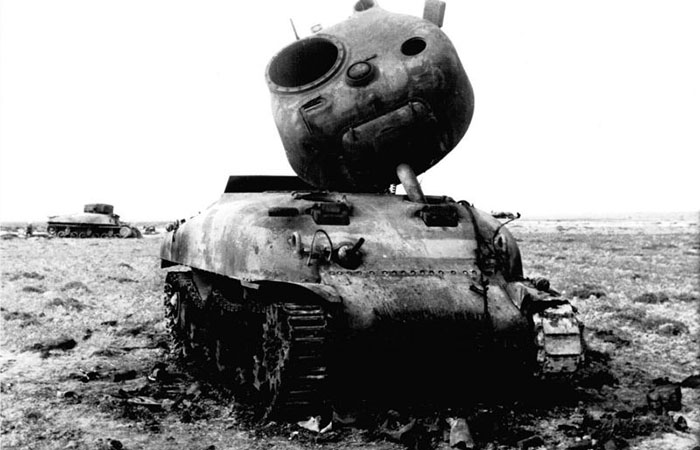 Детонация боекомплекта./ Фото: waralbum.ru