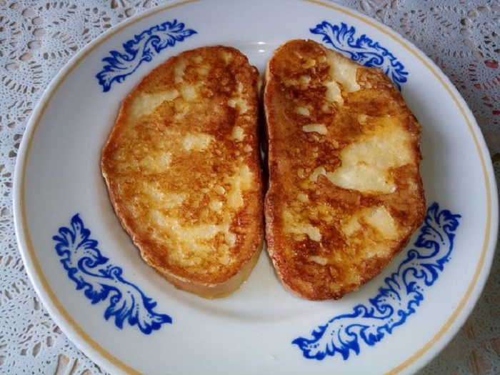 Из хлеба делали сладкие гренки на завтрак. / Фото: food.ru