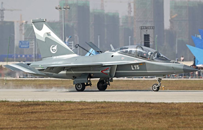 Hongdu L-15B./ Фото: topwar.ru Hongdu L-15B./ Фото: topwar.ru