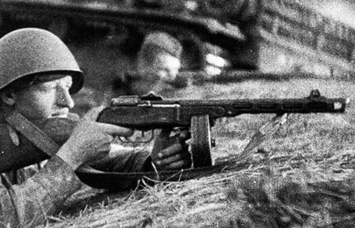 Главный ПП СССР – это всё-таки ППШ. /Фото: YouTube.com. Главный ПП СССР – это всё-таки ППШ. /Фото: YouTube.com.