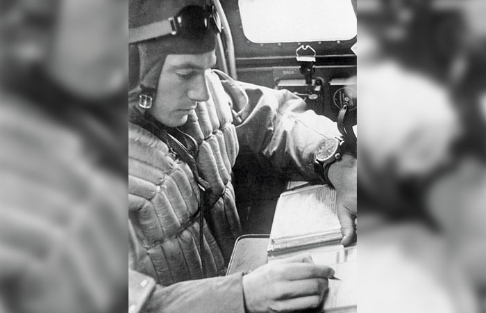 Штурман за работой./ Фото: shopify.com